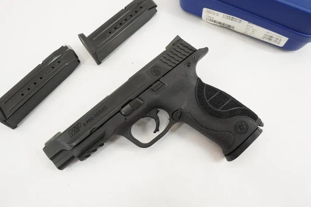 Smith & Wesson M&P 9 Pro Series 9MM