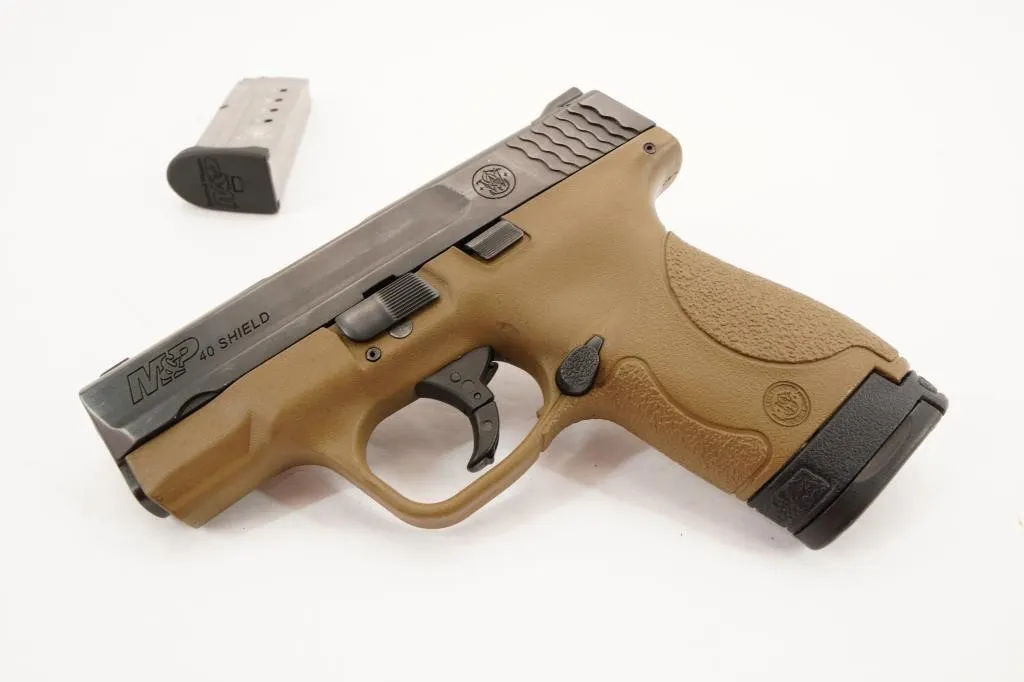 Smith & Wesson M&P 40 Shield .40S&W