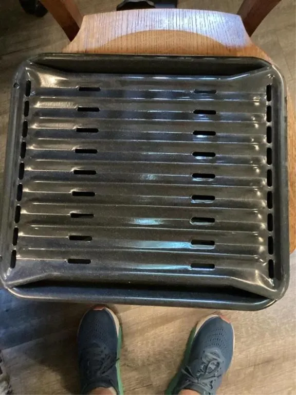 Enamel oven grill pan