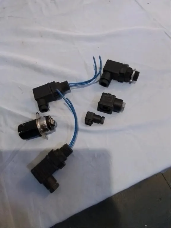 Misc electrical plugs