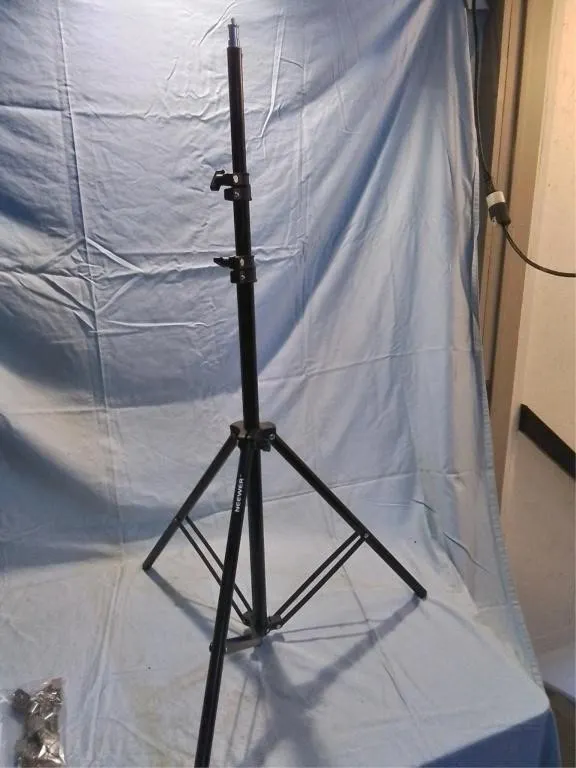 Camera tripod