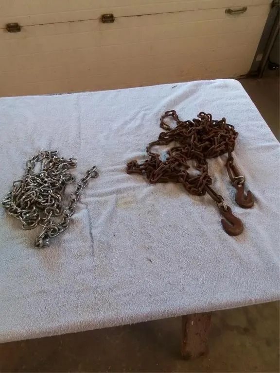 2 pc 3/16" chain, 9 ft clean no hooks, 19 ft used