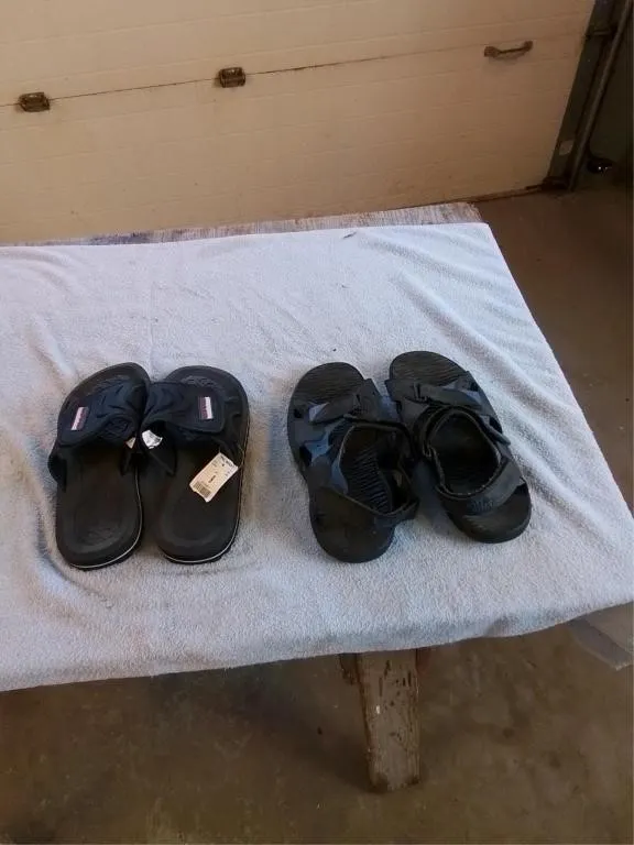 2 pair of sandles size 9
