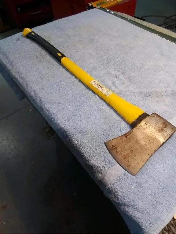 Axe. 4 lb, 35" handle