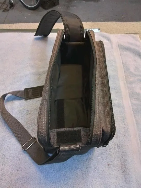 Padded carry case. 13" x 6" x 6"