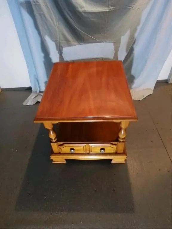 Rectangular end table. 24" wide, 28" long,21 "
