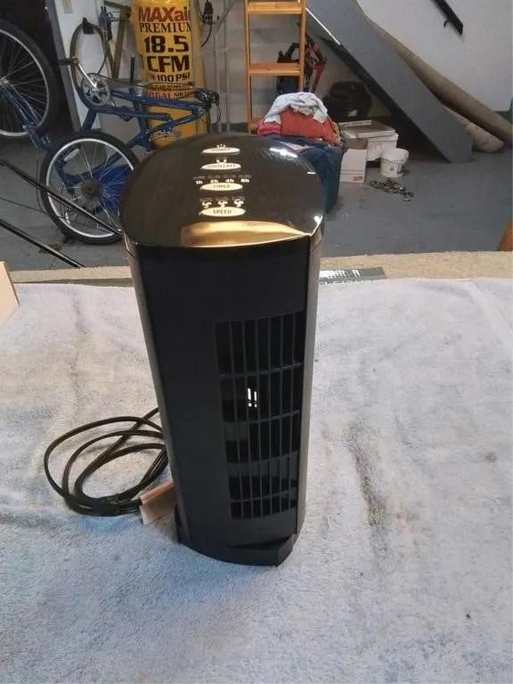 Small oscillating fan, 12" high