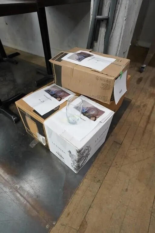 approx. 90-large glasses