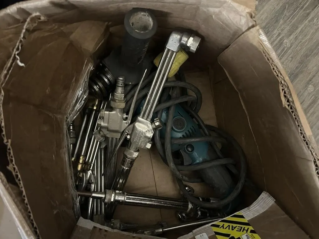 Torch Cutting Set & Makita Grinder Lot
