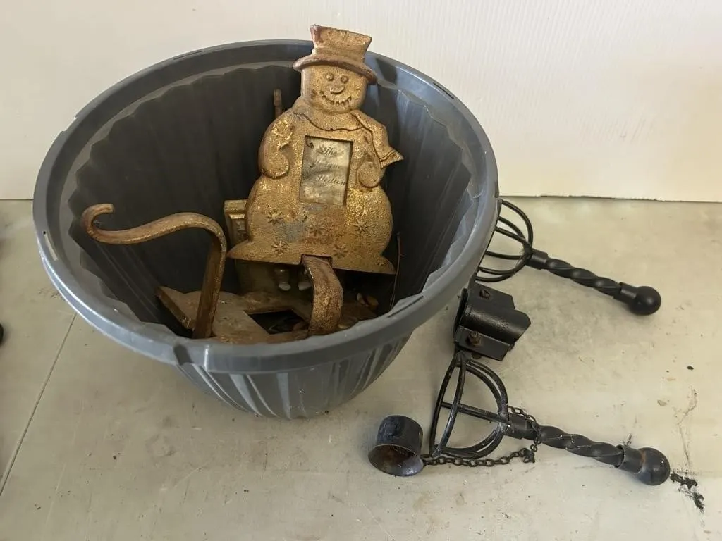 Wall Sconce & Cast Metal Snowman Decor Lot