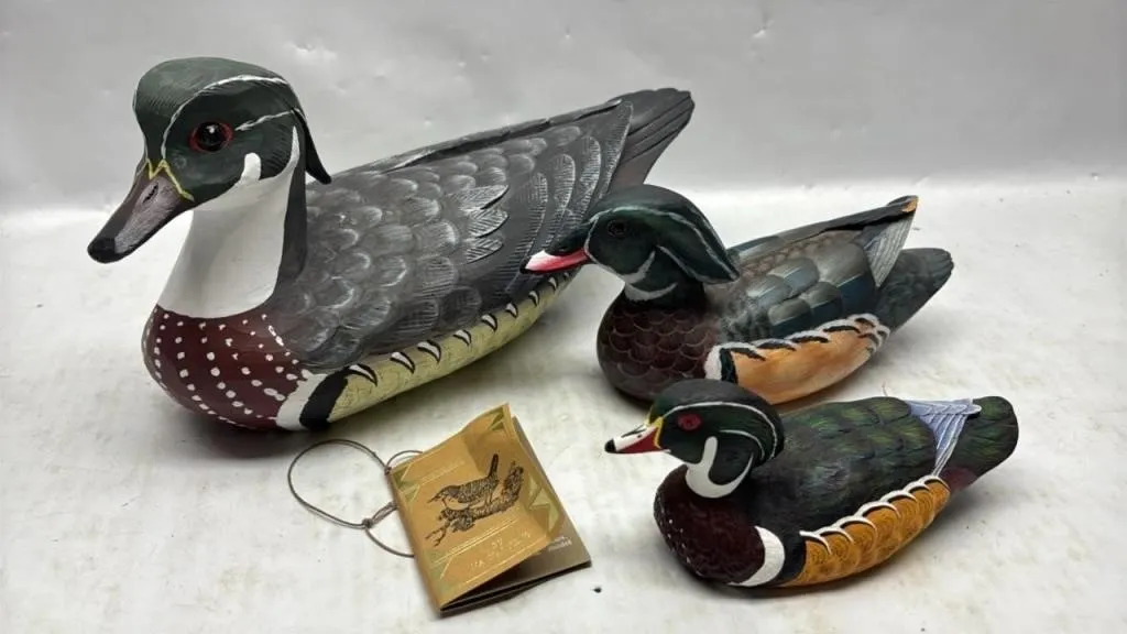 Vintage Wood carved hand painted duck lot