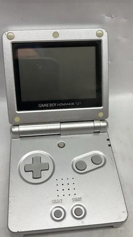 Nintendo Gameboy Advance SP silver handheld consol