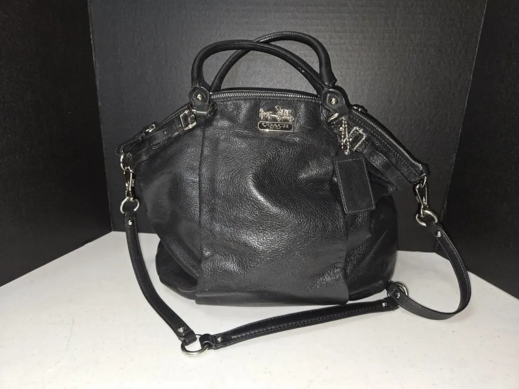 Classic Coach Madison Lindsey 18641 Convertible