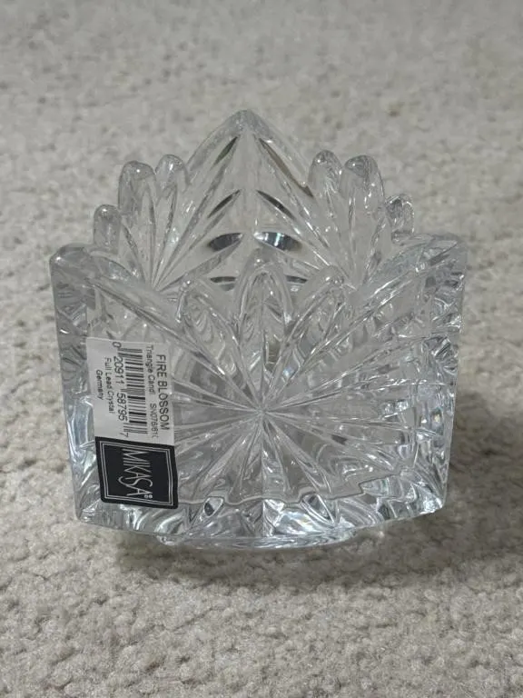 Mikasa Crystal Fire Blossom Triangle Candle