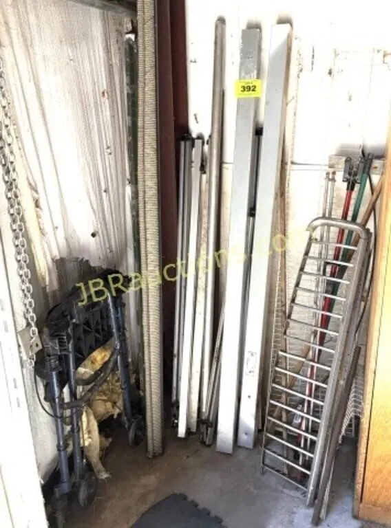 MISC METAL PILE IN CORNER