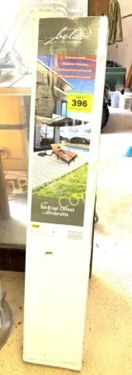 NIB PATIO UMBRELLA