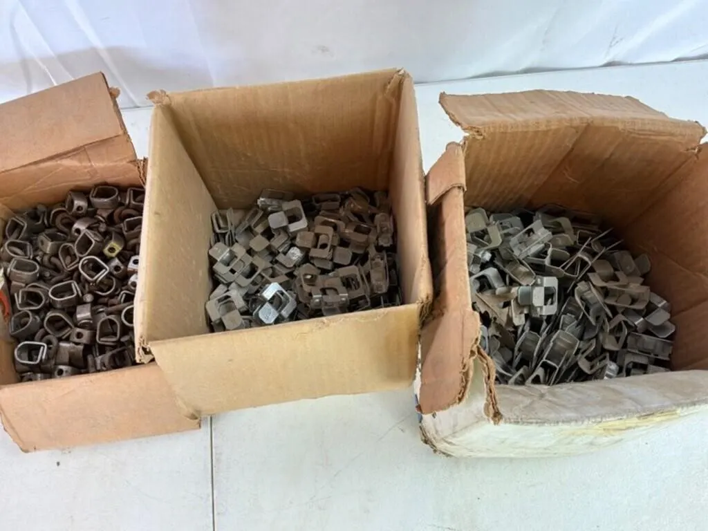 Mixed Lot Small Metal Hardware Fittings
