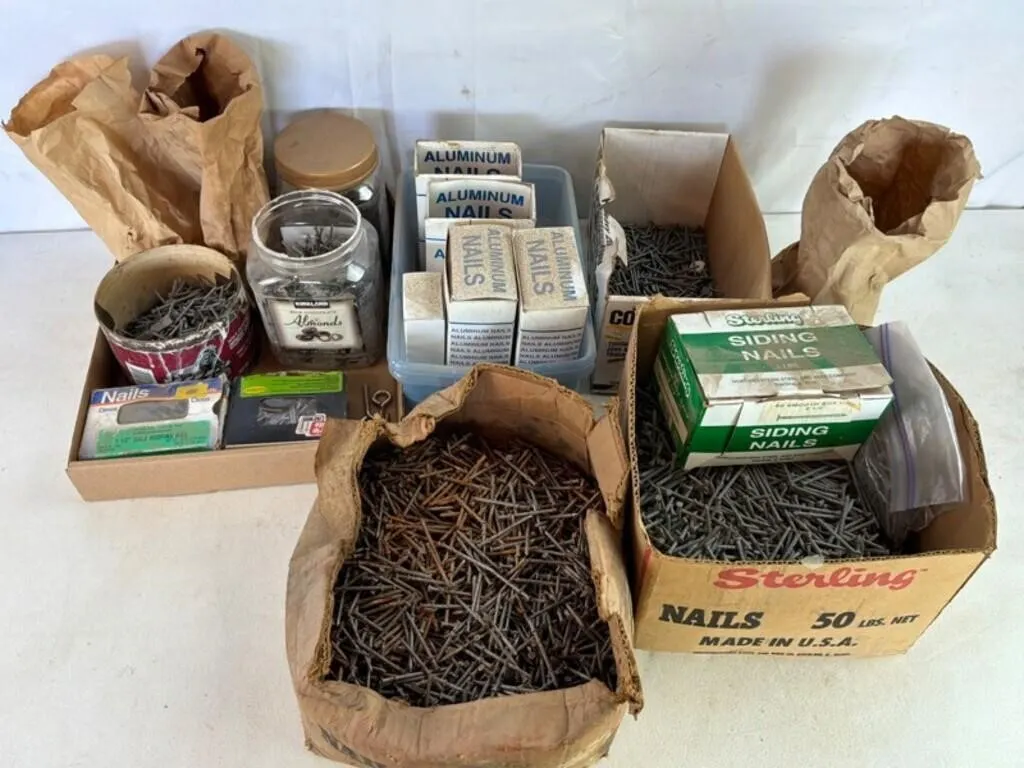 Mixed Nail Assortment - Siding & Roofing