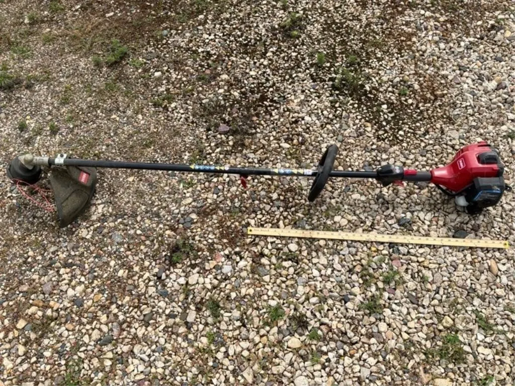 Toro Gas-Powered Straight-Shaft String Trimmer