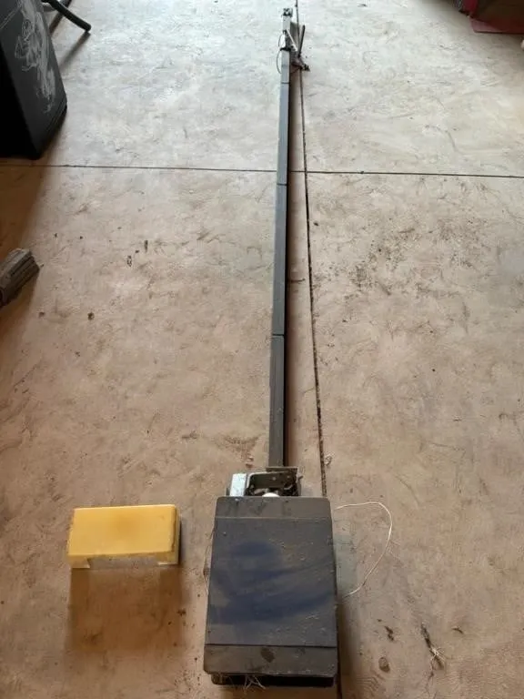 Chamberlain 1/2 HP Chain-Drive Garage Opener