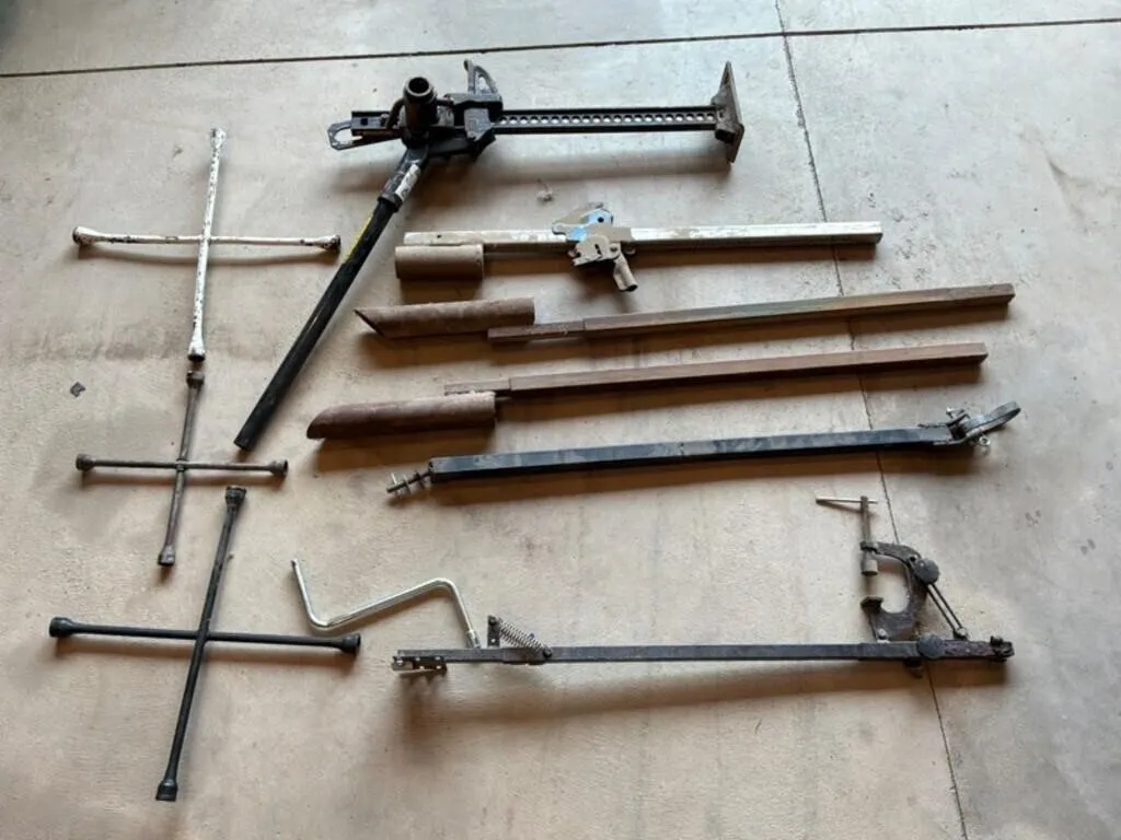 Hi-Lift EJ-550 & Mixed Jack Tools (Lot of 10)