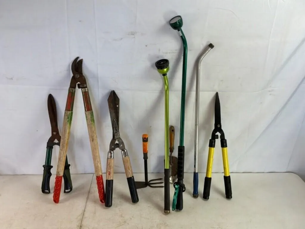 Mixed Garden Tools - Pruners, Shears & Wands