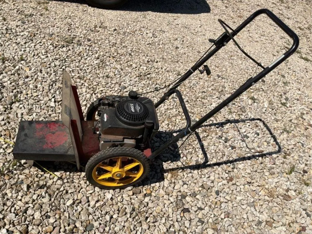Briggs & Stratton 5.5HP Snowblower