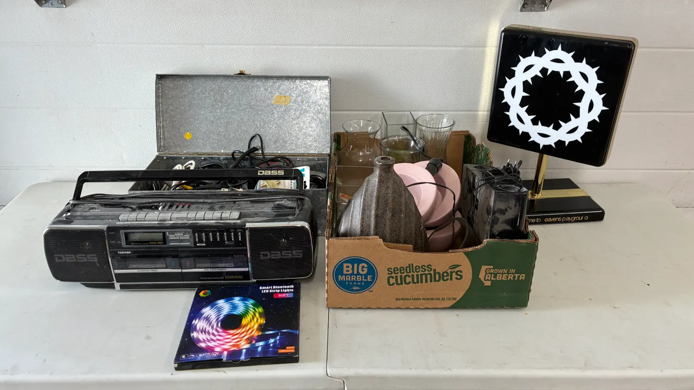 Toolbox Wires, Lights, Vases and Radio