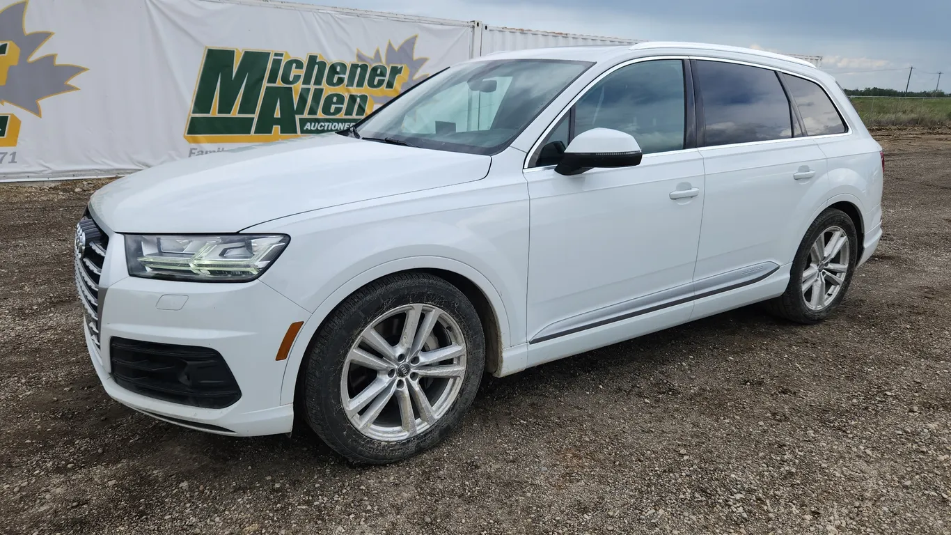 2017 Audi Q7 Quattro iS line w/Technik Package