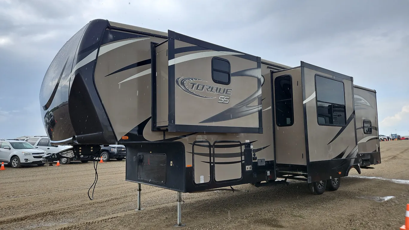 2015 Heartland Torque 325 T/A Toy Hauler