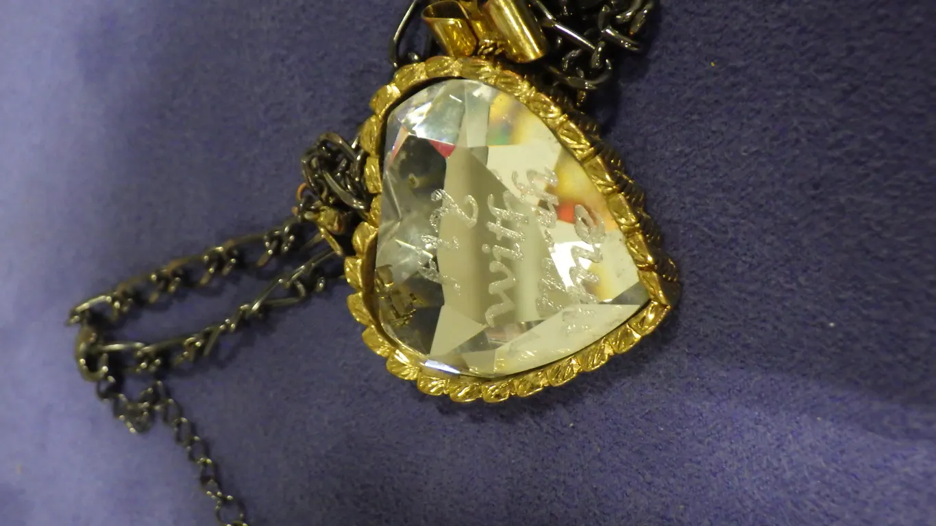 Necklace w/pendant