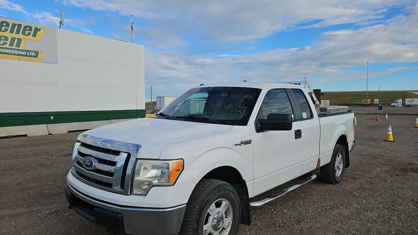 2010 Ford F-150 4x4 XL 4dr SuperCab Styleside 6.5 ft. SB