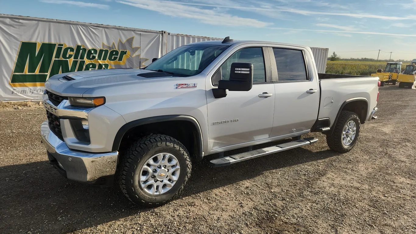 2022 Chevrolet Silverado 2500HD 4x4 LT 4dr Crew Cab LB