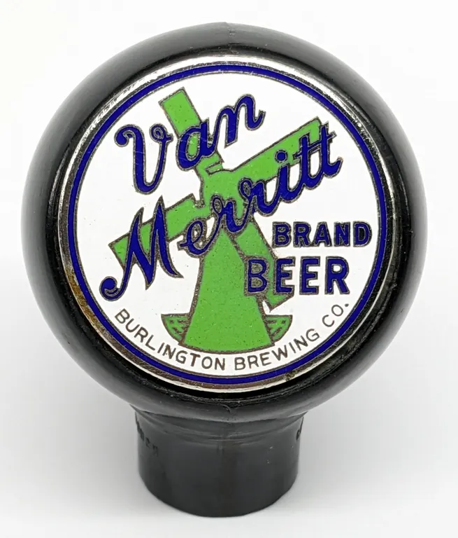 BALL TAP KNOB HANDLE VAN MERRITT BRAND BEER BURLINGTON WISCONSIN (GREEN DUCK)