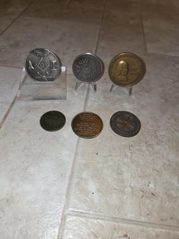Souvenir tokens