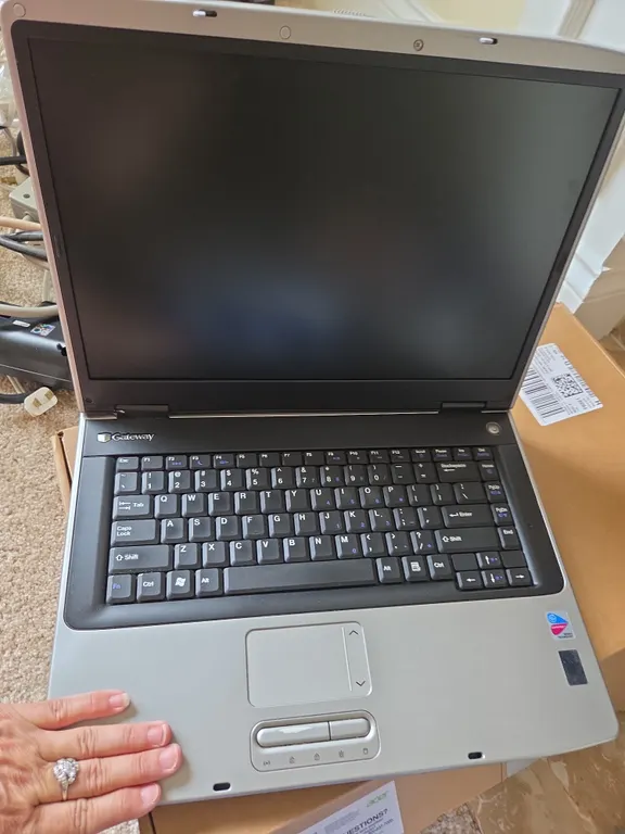 Gateway laptop computer