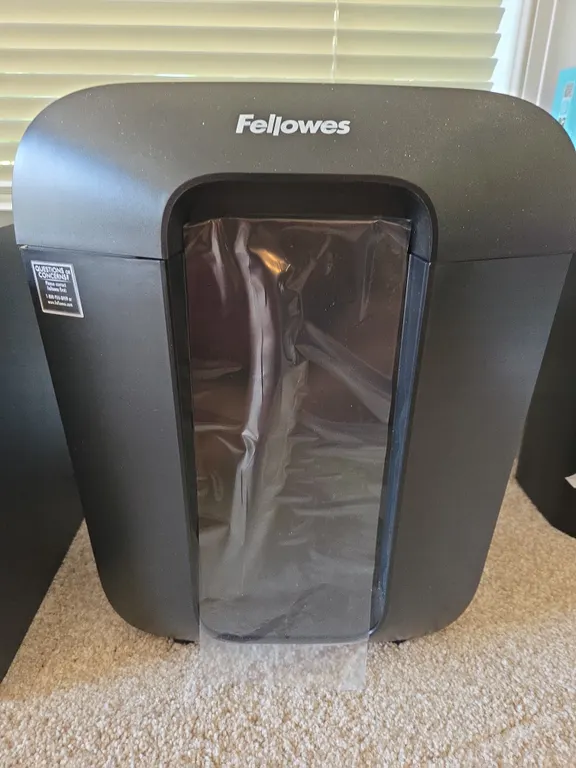 Paper shredder small