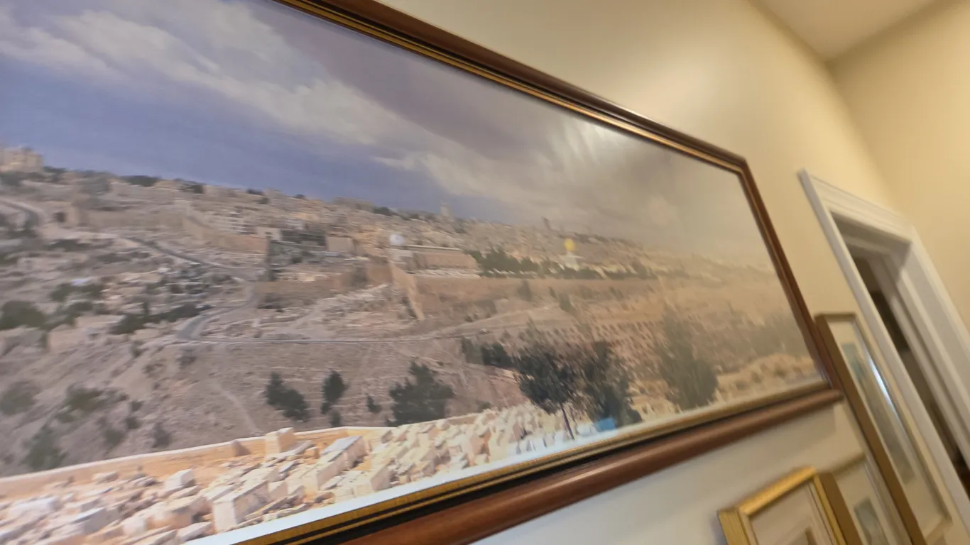 Large landscape picture of the city of Jerusalem