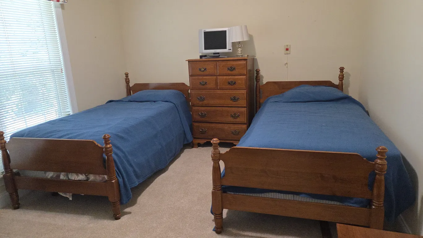 2 twin beds with frames mattresses box springs can be turned into bunk beds