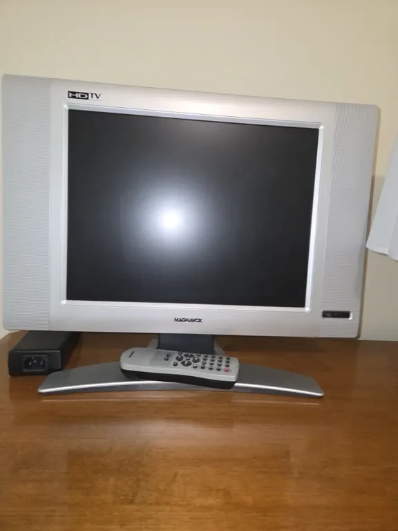 Small magnabox tv
