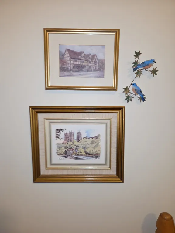 2 small pictures with metal birds- Dirham Cathedral