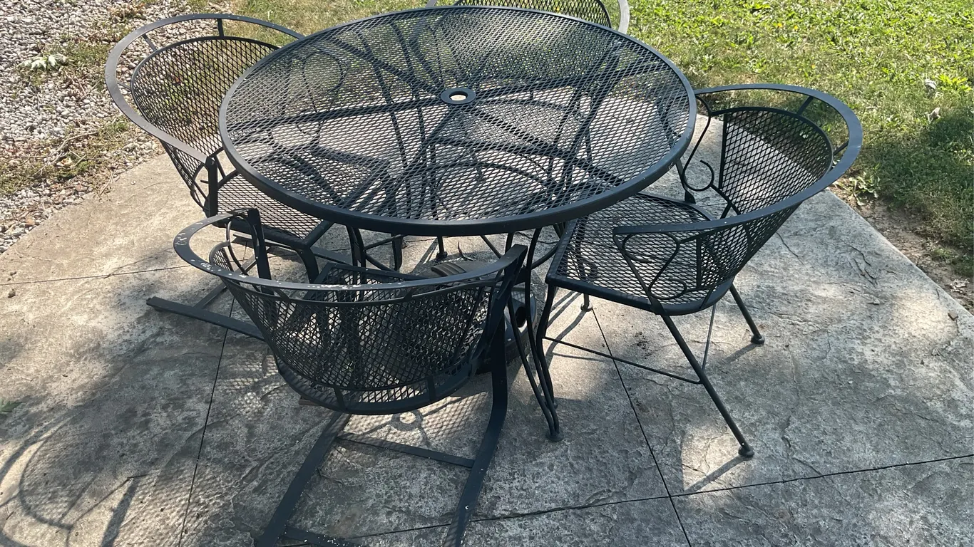5-Piece Metal Mesh Patio Dining Set