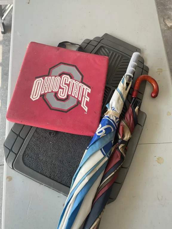Ohio State Seat Cushion, Umbrellas & Floor Mat