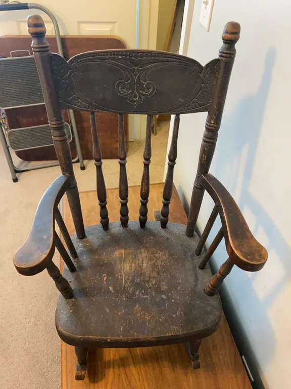 Mini rocking chair
