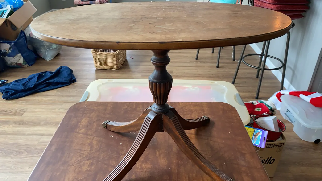 Vintage Oval Pedestal Dining Table