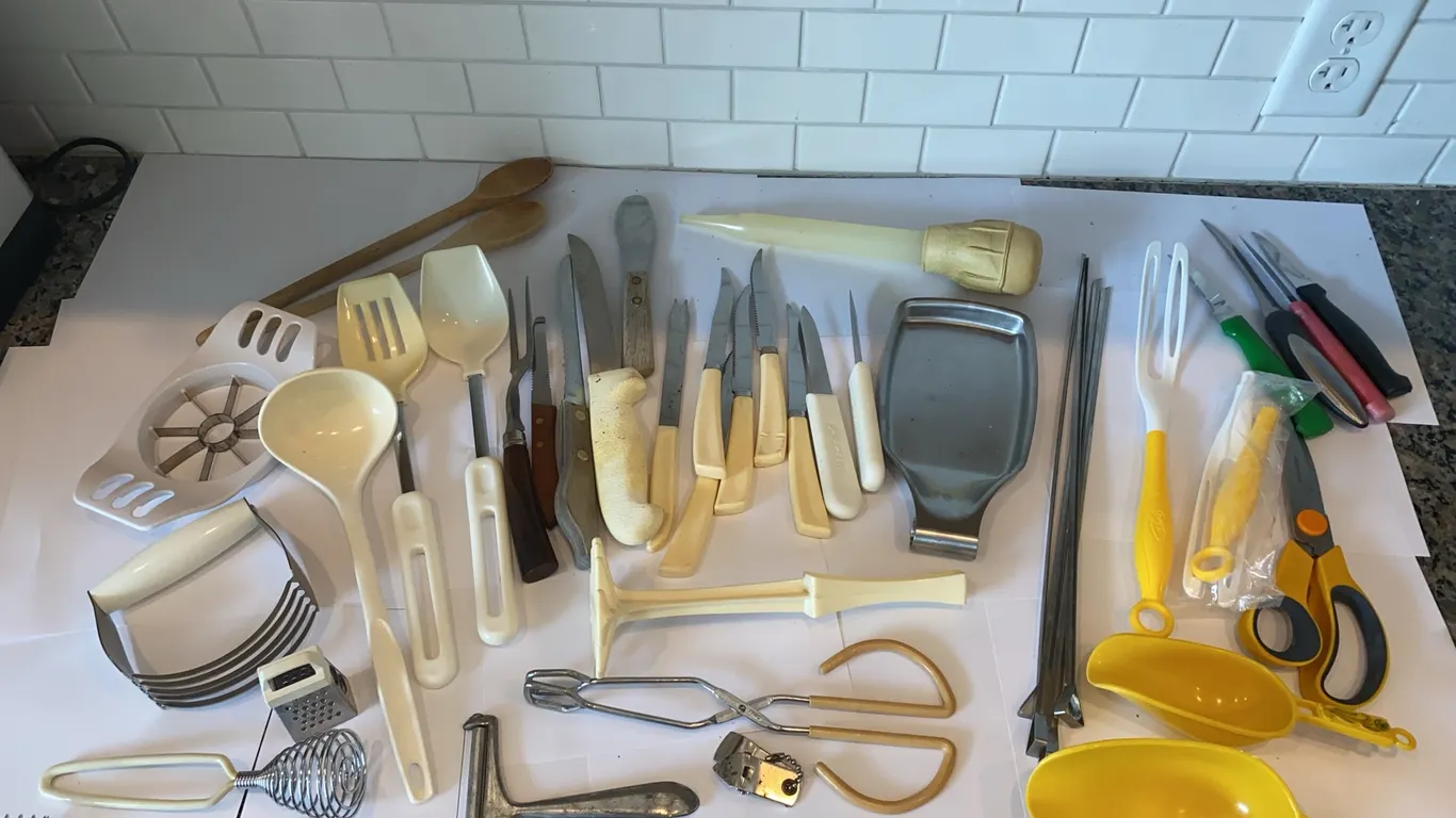 Assorted Vintage Kitchen Utensils & Knives