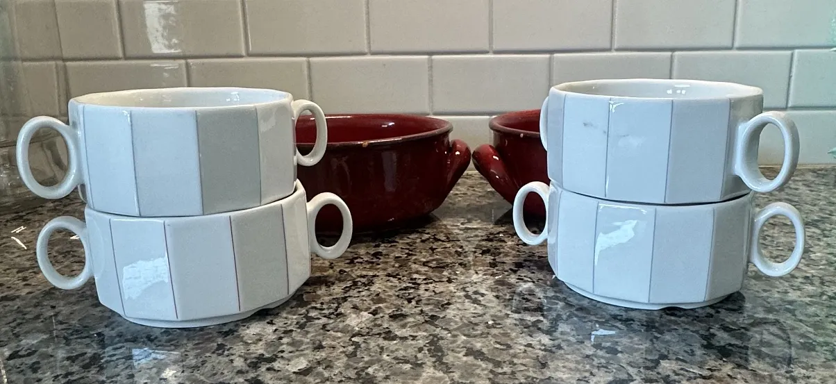 4 White Porcelain Cups And 2 Red Ceramic Bowls, Made In Italy