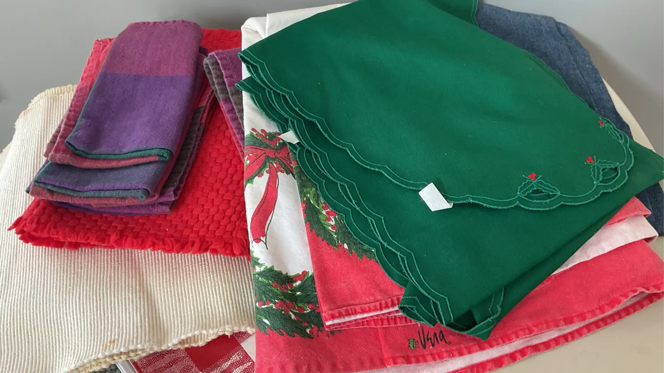 Christmas Table Linens