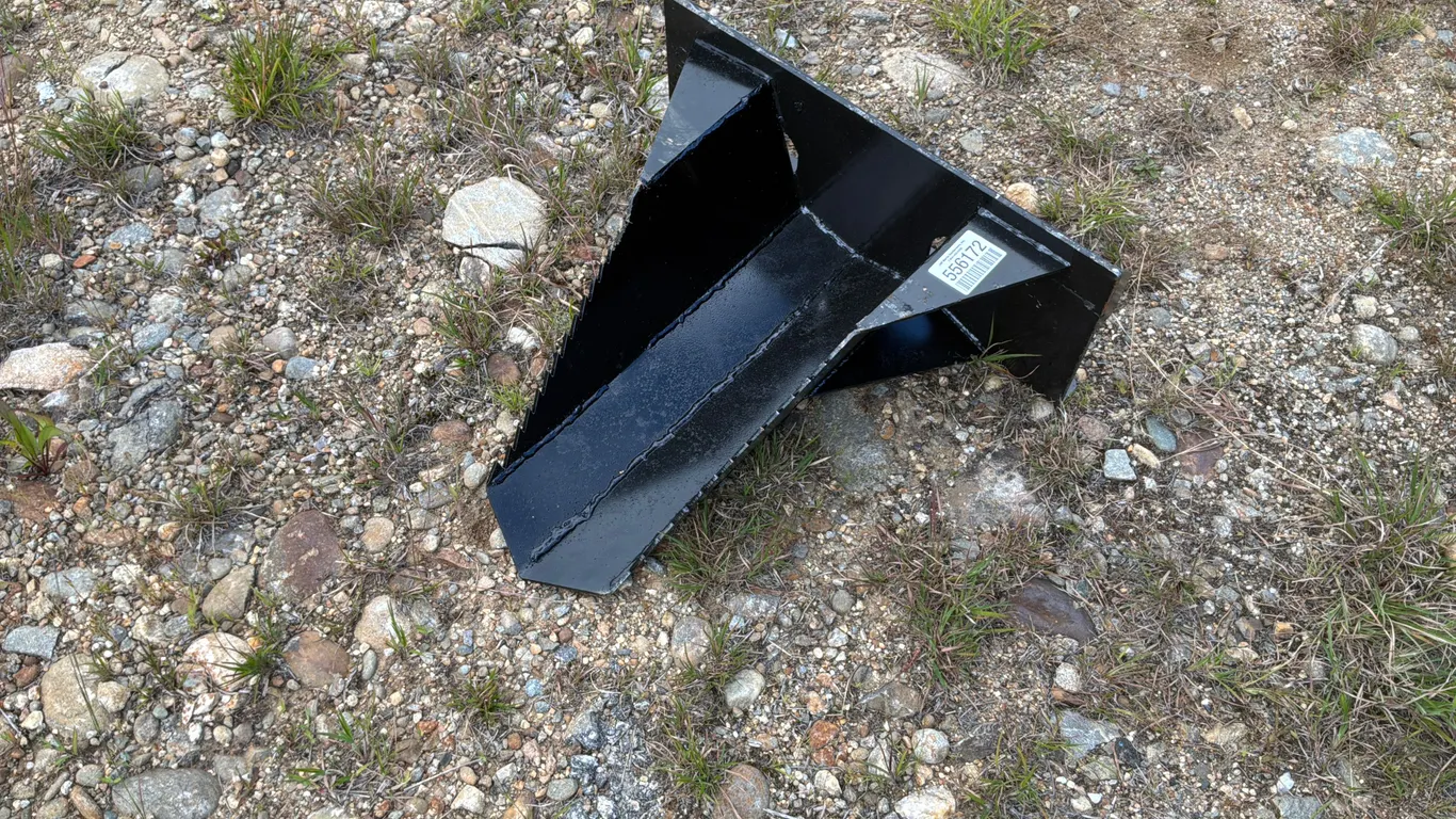 UNUSED KC 25 INCH TREE SPADE BUCKET