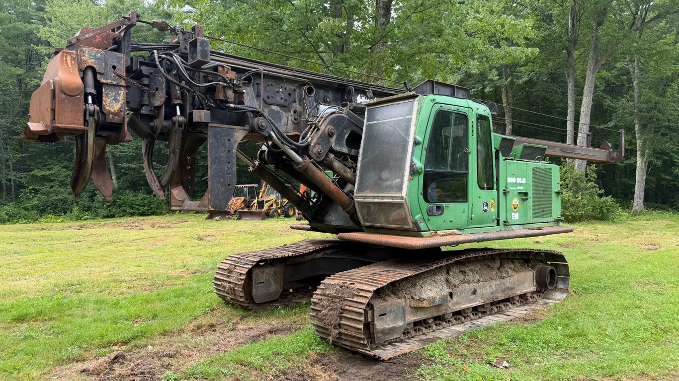 2006 DEERE 200CLC TRACKED DELIMBER SN: FF200CX506885